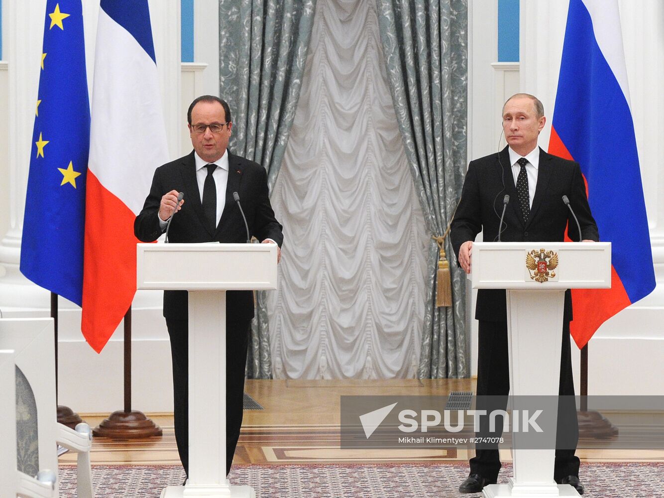 President Putin meets with French President François Hollande