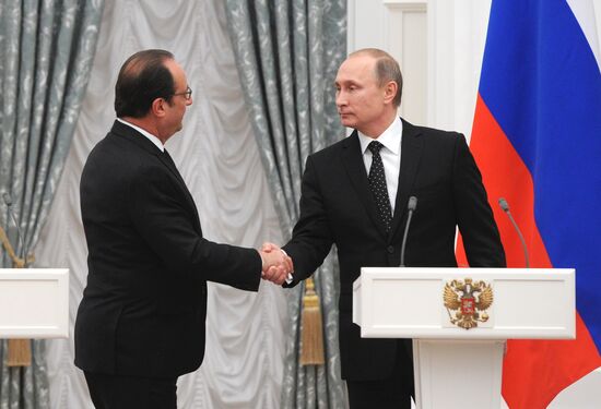 President Putin meets with French President François Hollande