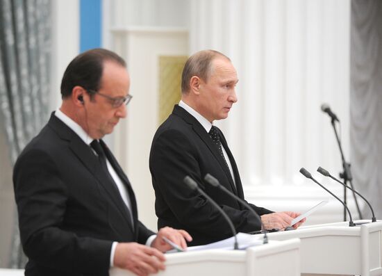 President Putin meets with French President François Hollande