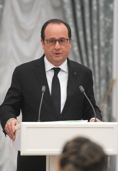 President Putin meets with French President François Hollande