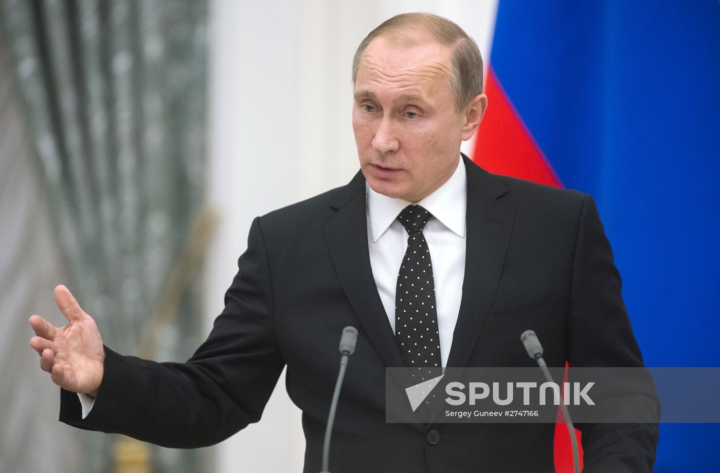 President Putin meets with French President François Hollande