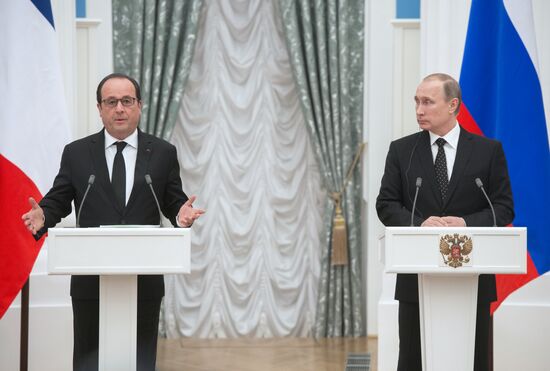 President Putin meets with French President François Hollande