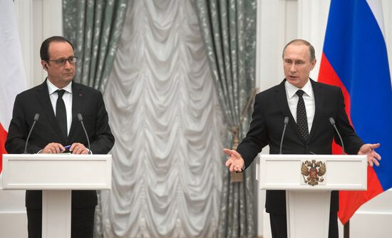 President Putin meets with French President François Hollande