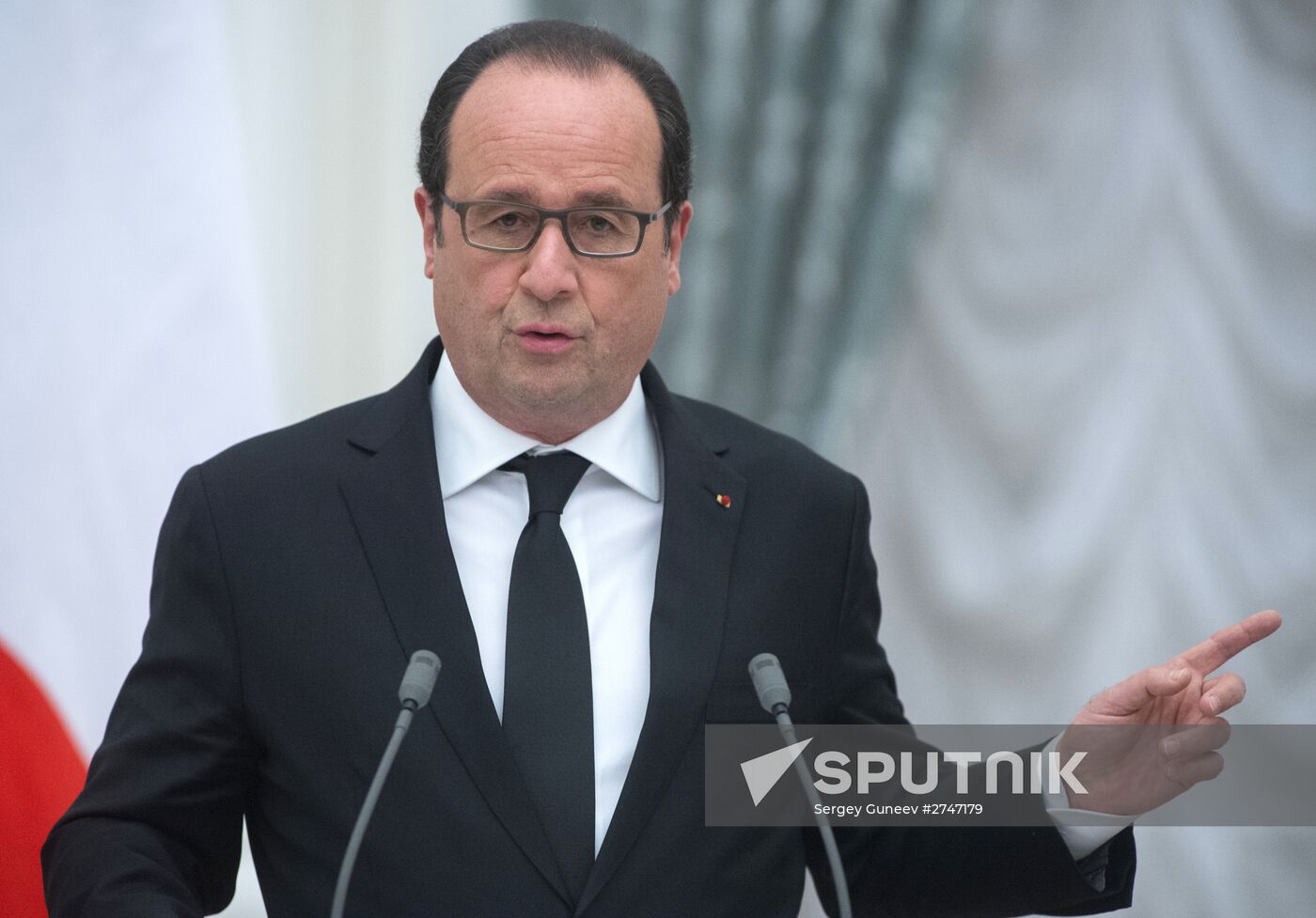 President Putin meets with French President François Hollande