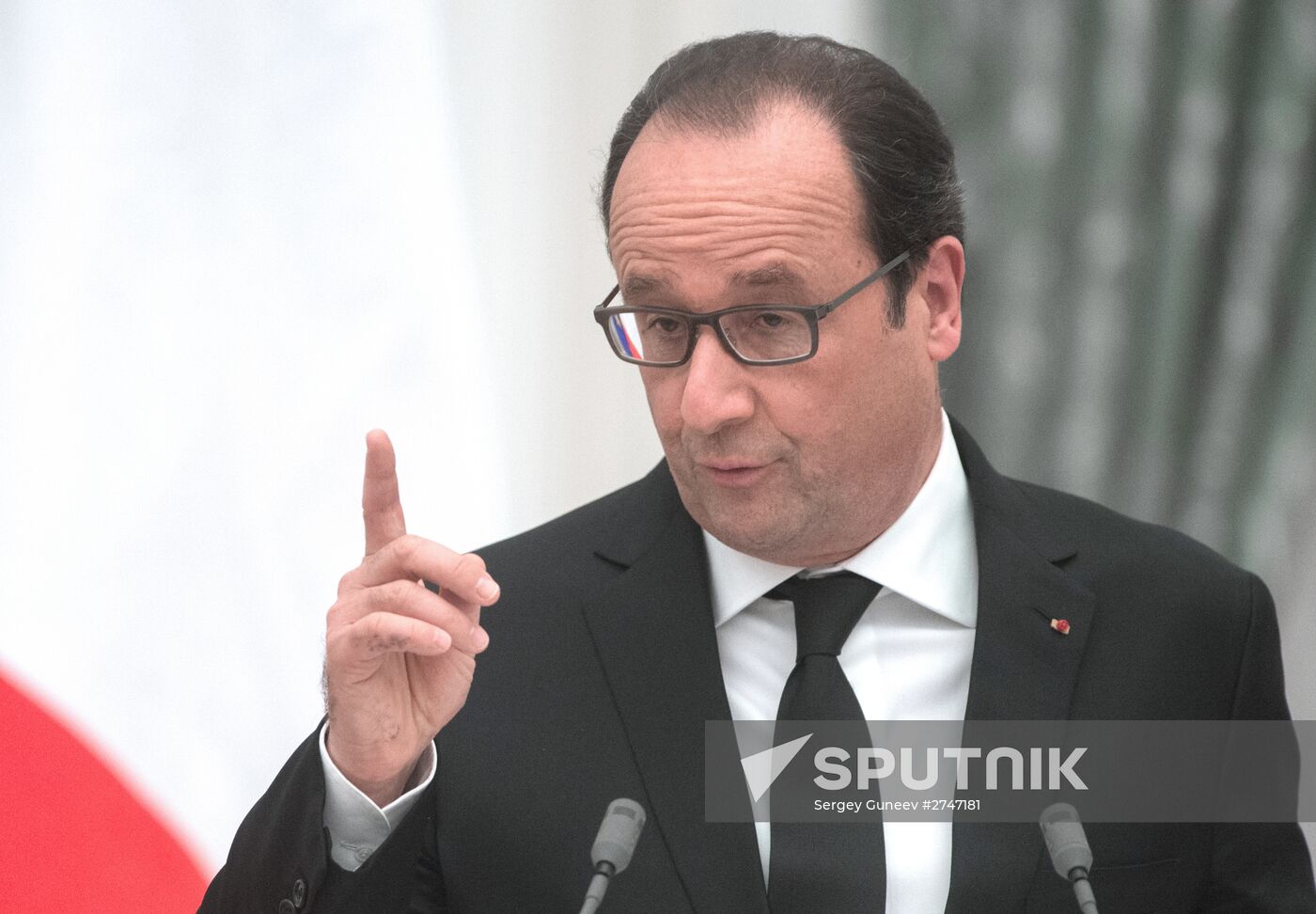 President Putin meets with French President François Hollande