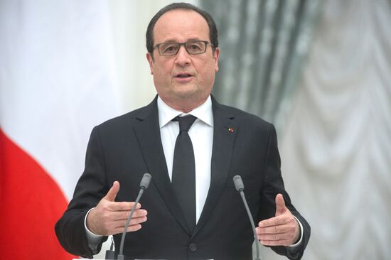 President Putin meets with French President François Hollande