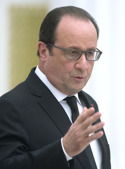 President Putin meets with French President François Hollande
