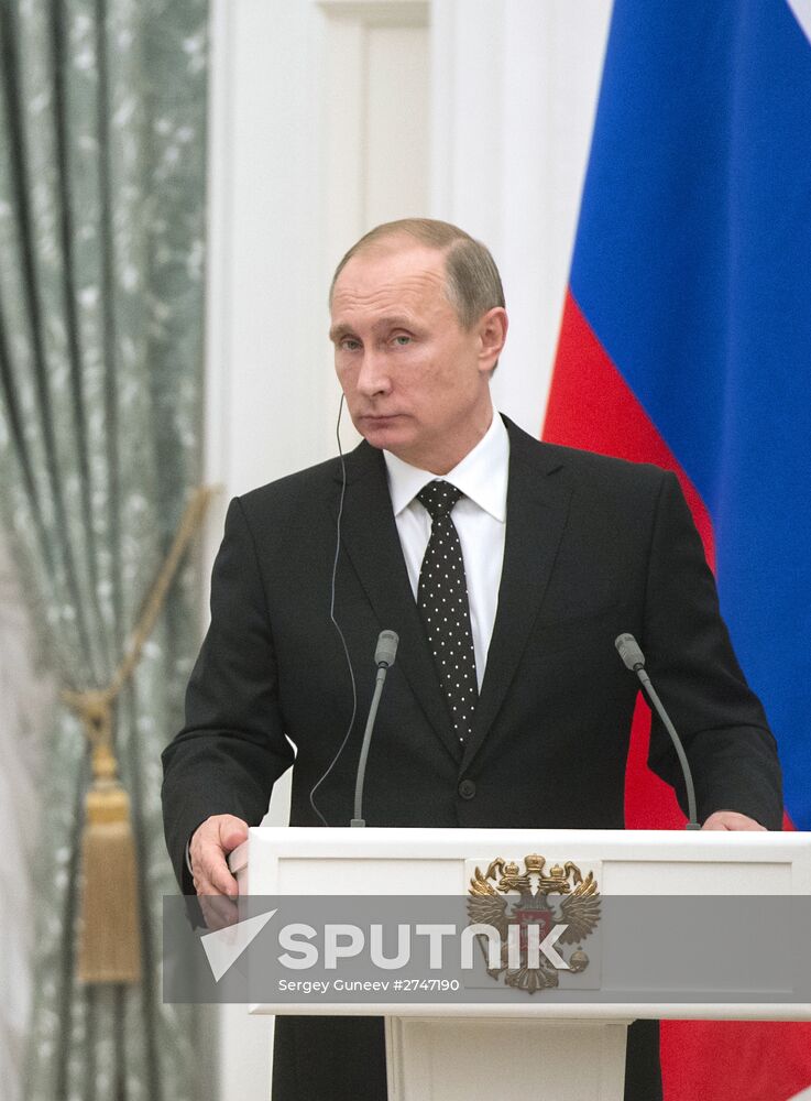 President Putin meets with French President François Hollande