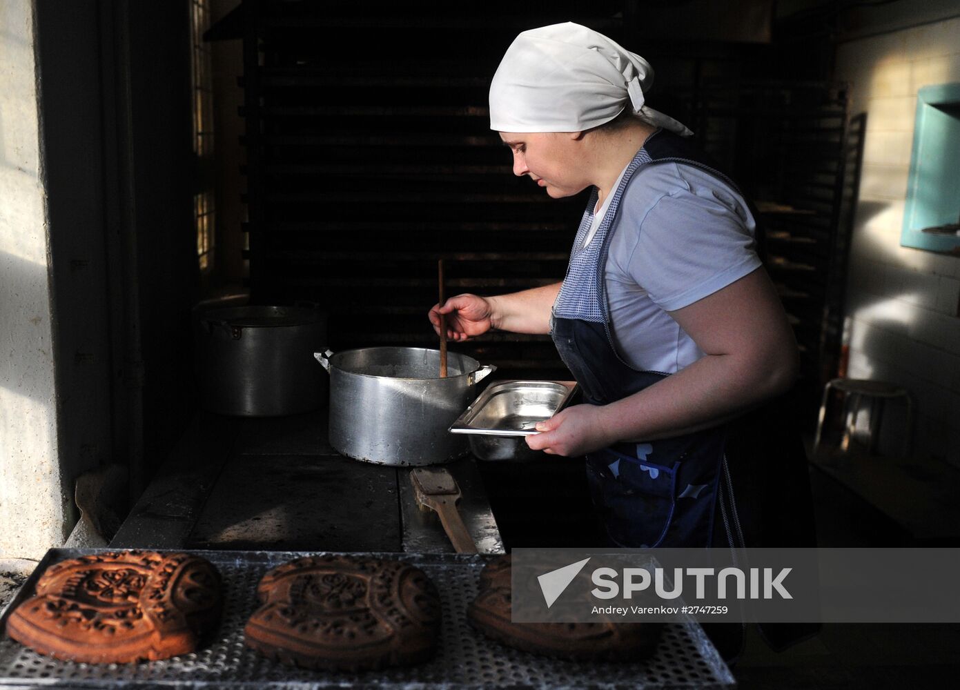 Tula honey-cake production at Honey Traditions factory