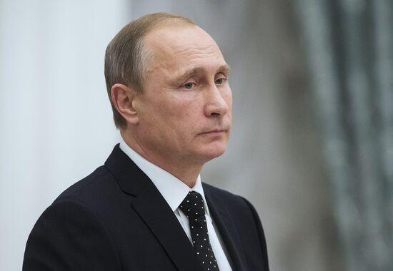 President Vladimir Putin meets with French counterpart, Francois Hollande