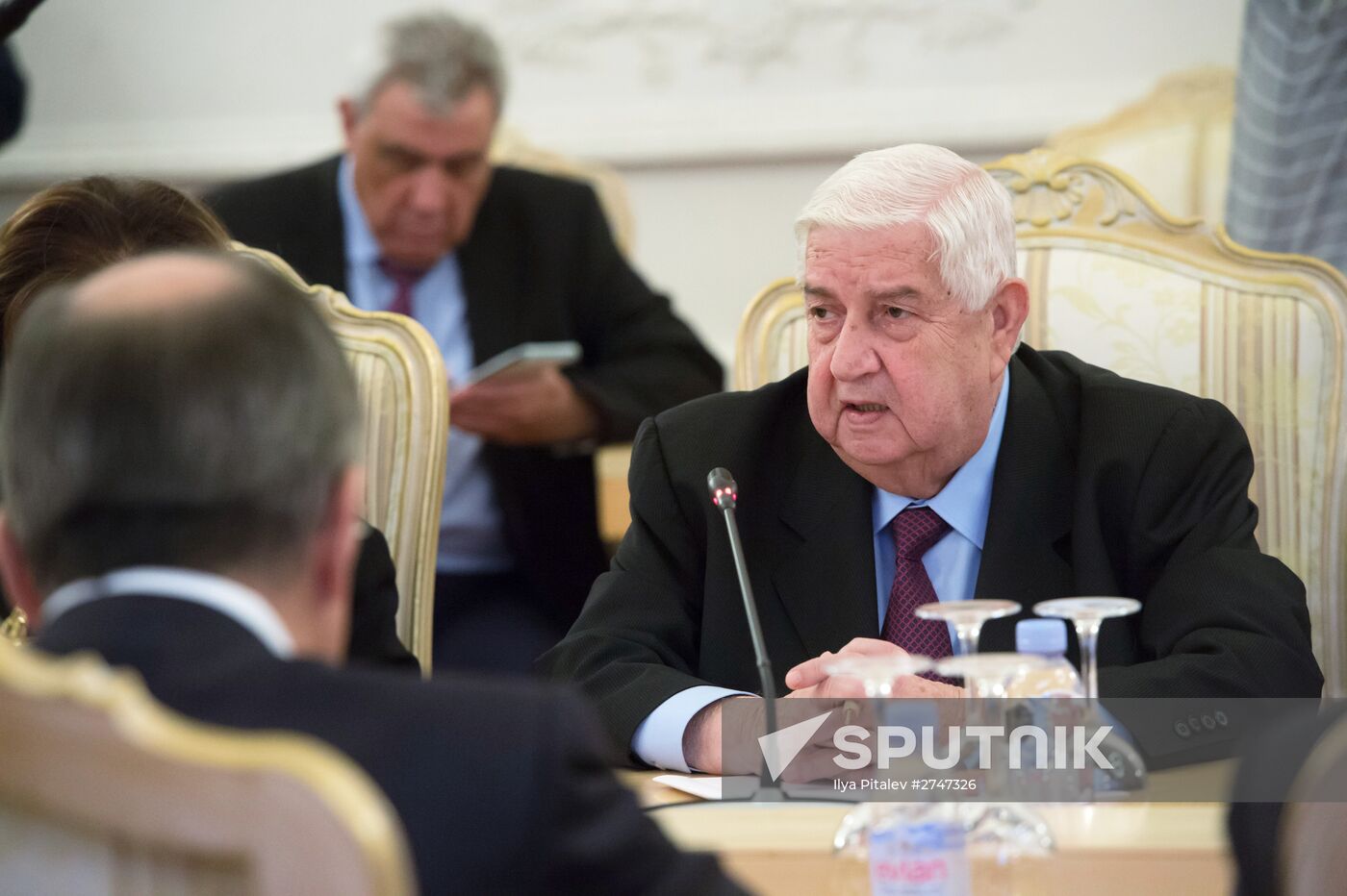 Foreign Minister Sergei Lavrov meets with Syrian counterpart, Walid al-Muallem