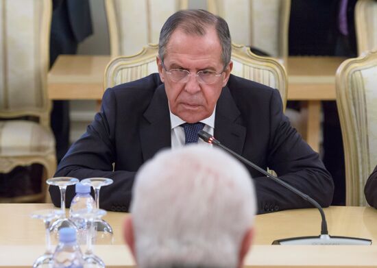 Foreign Minister Sergei Lavrov meets with Syrian counterpart, Walid al-Muallem