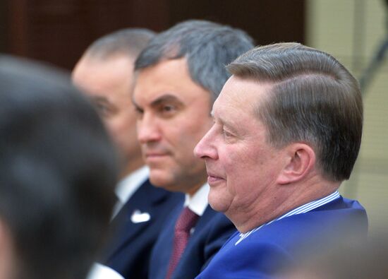 President Vladimir Putin meets with Russian Popular Front leaders