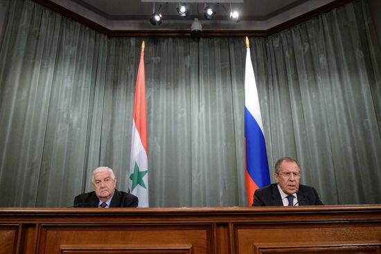 Foreign Minister Sergei Lavrov meets with Syrian counterpart, Walid al-Muallem