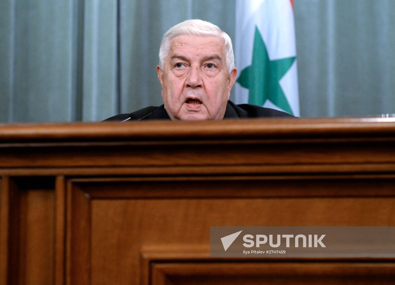 Foreign Minister Sergei Lavrov meets with Syrian counterpart, Walid al-Muallem