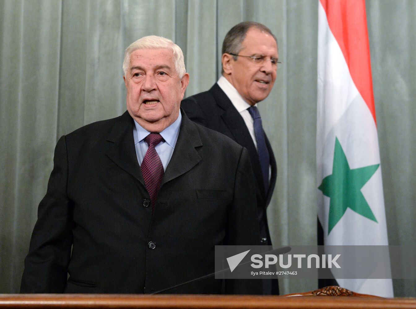 Foreign Minister Sergei Lavrov meets with Syrian counterpart, Walid al-Muallem