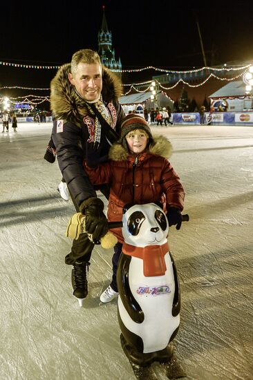 GUM Skating Rink and GUM Fair open at Red Square