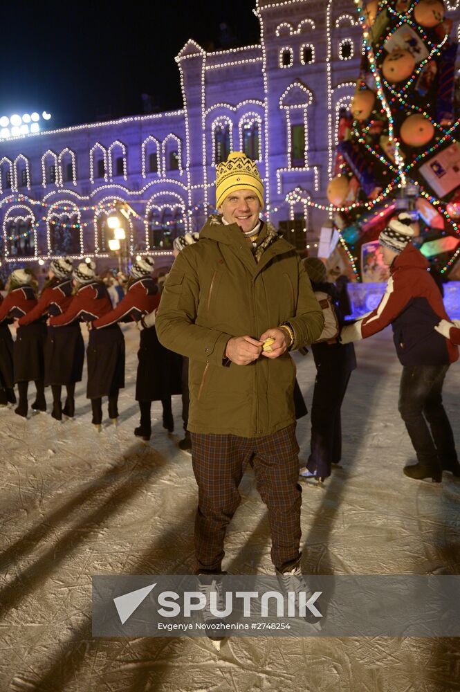 GUM Skating Rink and GUM Fair open at Red Square