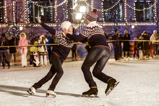 GUM Skating Rink and GUM Fair open at Red Square