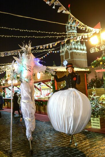 GUM Skating Rink and GUM Fair open at Red Square