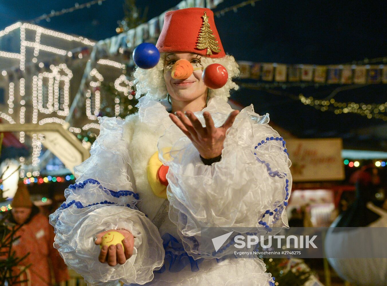 GUM Skating Rink and GUM Fair open at Red Square