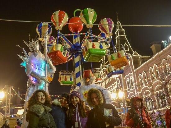 GUM Skating Rink and GUM Fair open at Red Square