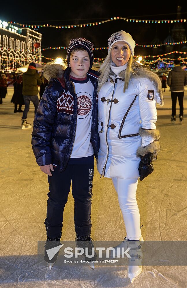 GUM Skating Rink and GUM Fair open at Red Square
