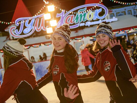GUM Skating Rink and GUM Fair open at Red Square