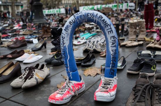 Unrest during environmental rallies in Paris