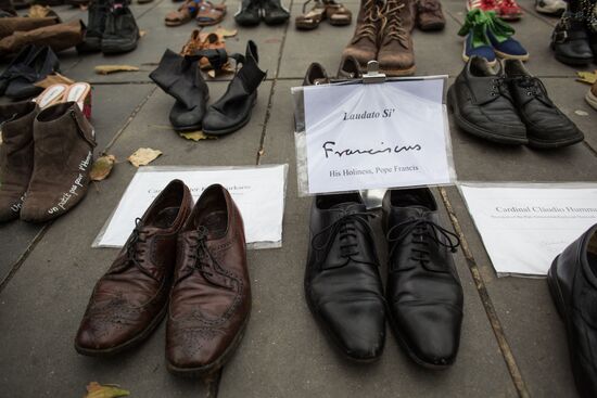 Unrest during environmental rallies in Paris