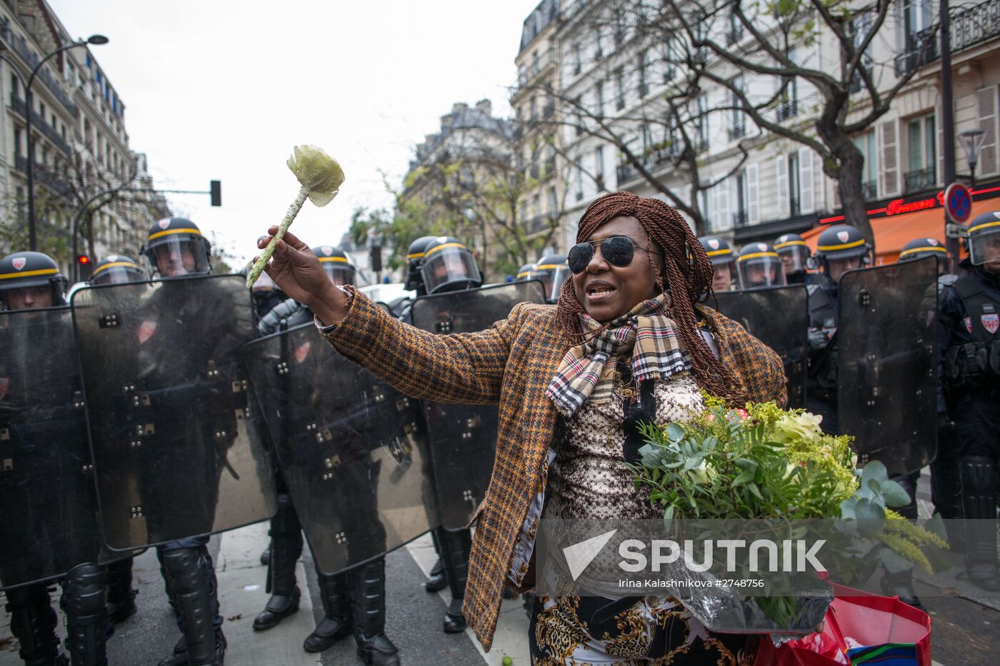 Unrest during environmental rallies in Paris