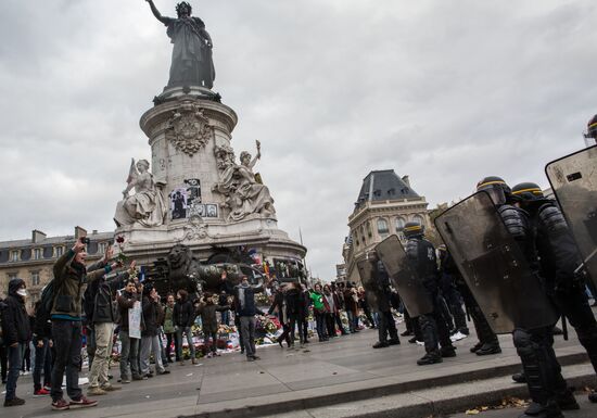Unrest during environmental rallies in Paris