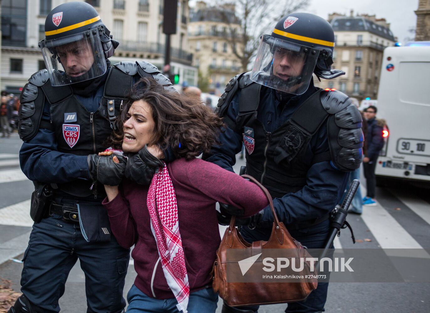 Unrest during environmental rallies in Paris