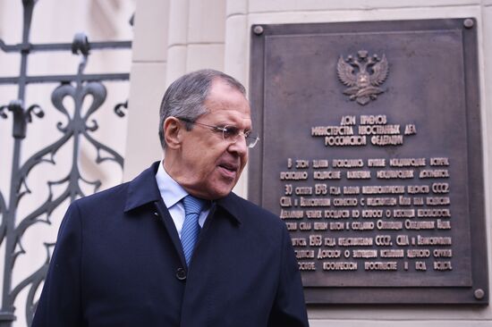 Unveiling of memorial plaque at Russian Foreign Affairs Minsitry's Reception House