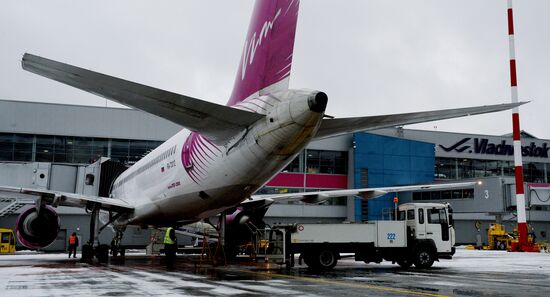 First VIM Airlines flight between Vladivostok and Moscow