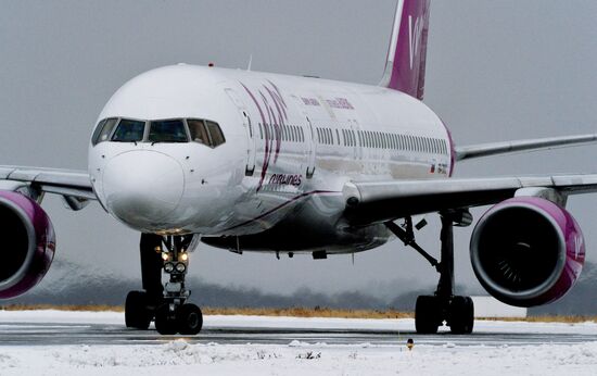First VIM Airlines flight between Vladivostok and Moscow