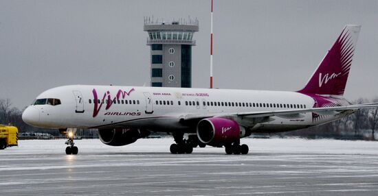 First VIM Airlines flight between Vladivostok and Moscow