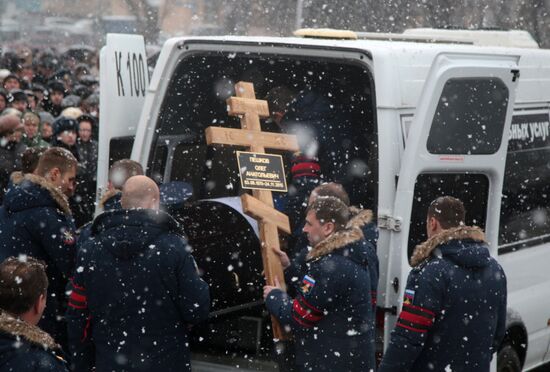 Funeral of pilot Oleg Peshkov killed in Syria