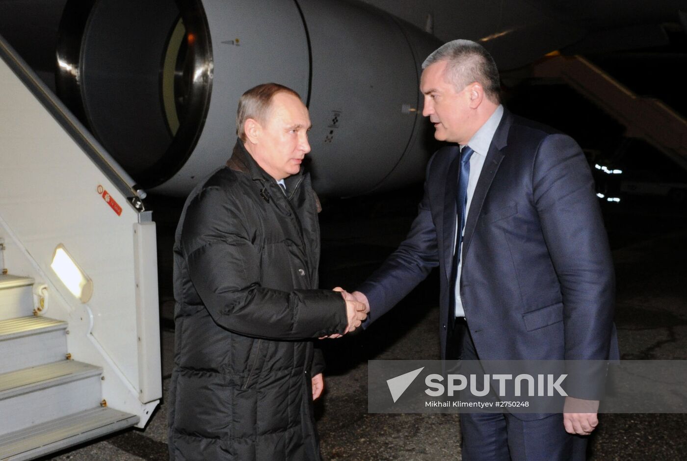 Vladimir Putin visits Crimean Federal District