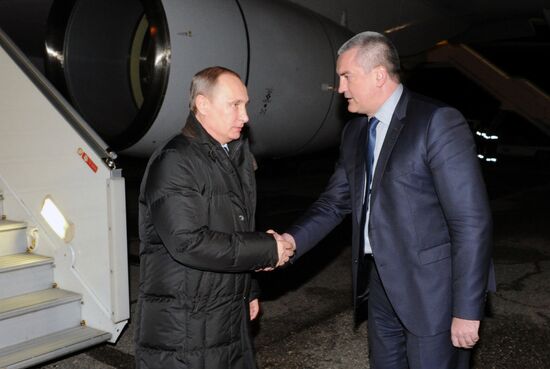Vladimir Putin visits Crimean Federal District
