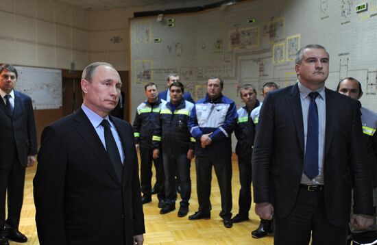 Vladimir Putin visits Crimean Federal District