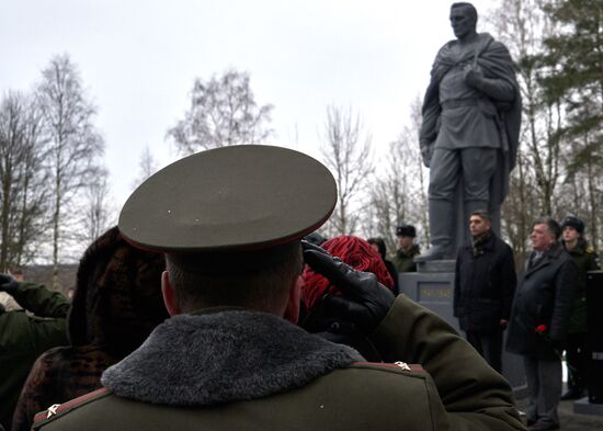 Monument to Soviet soldiers unveiled in Leningrad Region