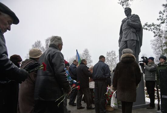 Monument to Soviet soldiers unveiled in Leningrad Region