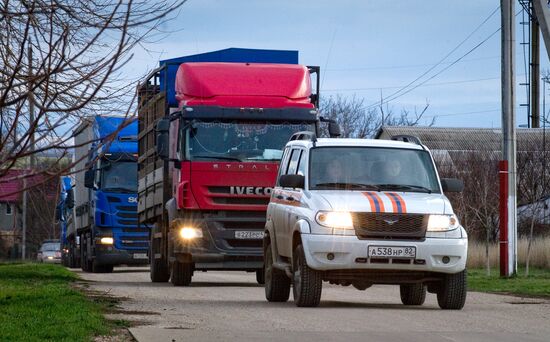 Russian Emergencies Ministry delivers electric generators to Crimea