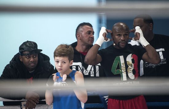 Boxer Floyd Mayweather's open training session in Moscow