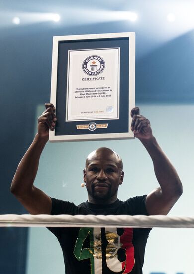 Boxer Floyd Mayweather's open training session in Moscow