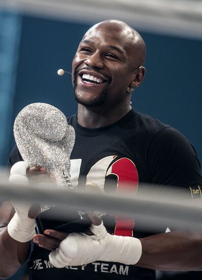 Boxer Floyd Mayweather's open training session in Moscow