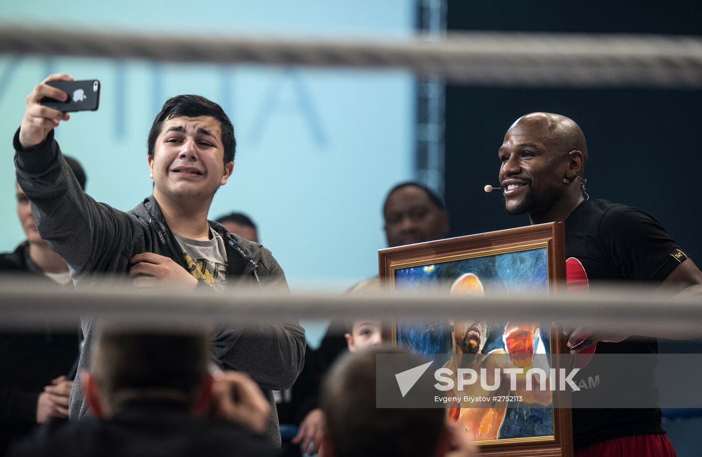 Boxer Floyd Mayweather's open training session in Moscow