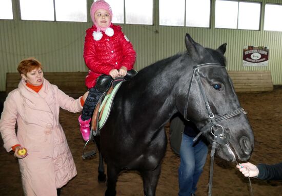 Therapeutic riding center in Donetsk