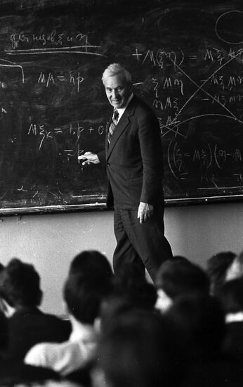 Physics and maths boarding school